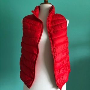 Red activewear puffer vest super lightweight